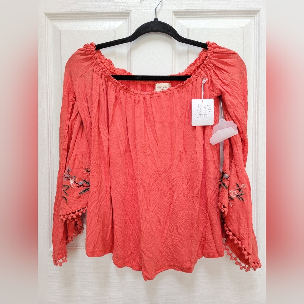 Altar'd State Women's Coral Embroidered Off The Shoulder Top Size Medium NWT